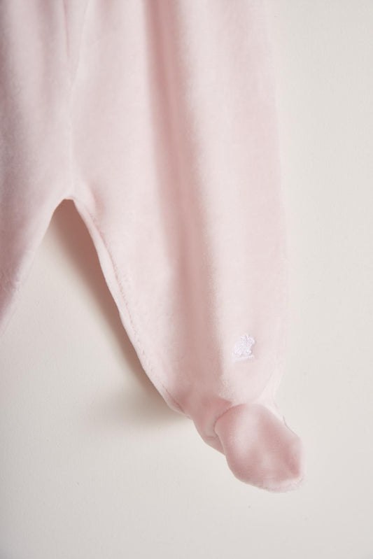 These super cute and soft plush footed pants are a maternity bag must-have! Pants have elastic waist for easy dressing. Match it with our plush cardigans for the sweetest look! Colour: Pink. Composition: 85% Peruvian Pima Cotton, 15% Polyester Made in Peru. Machine washable. Safety warning: Keep away from fire.