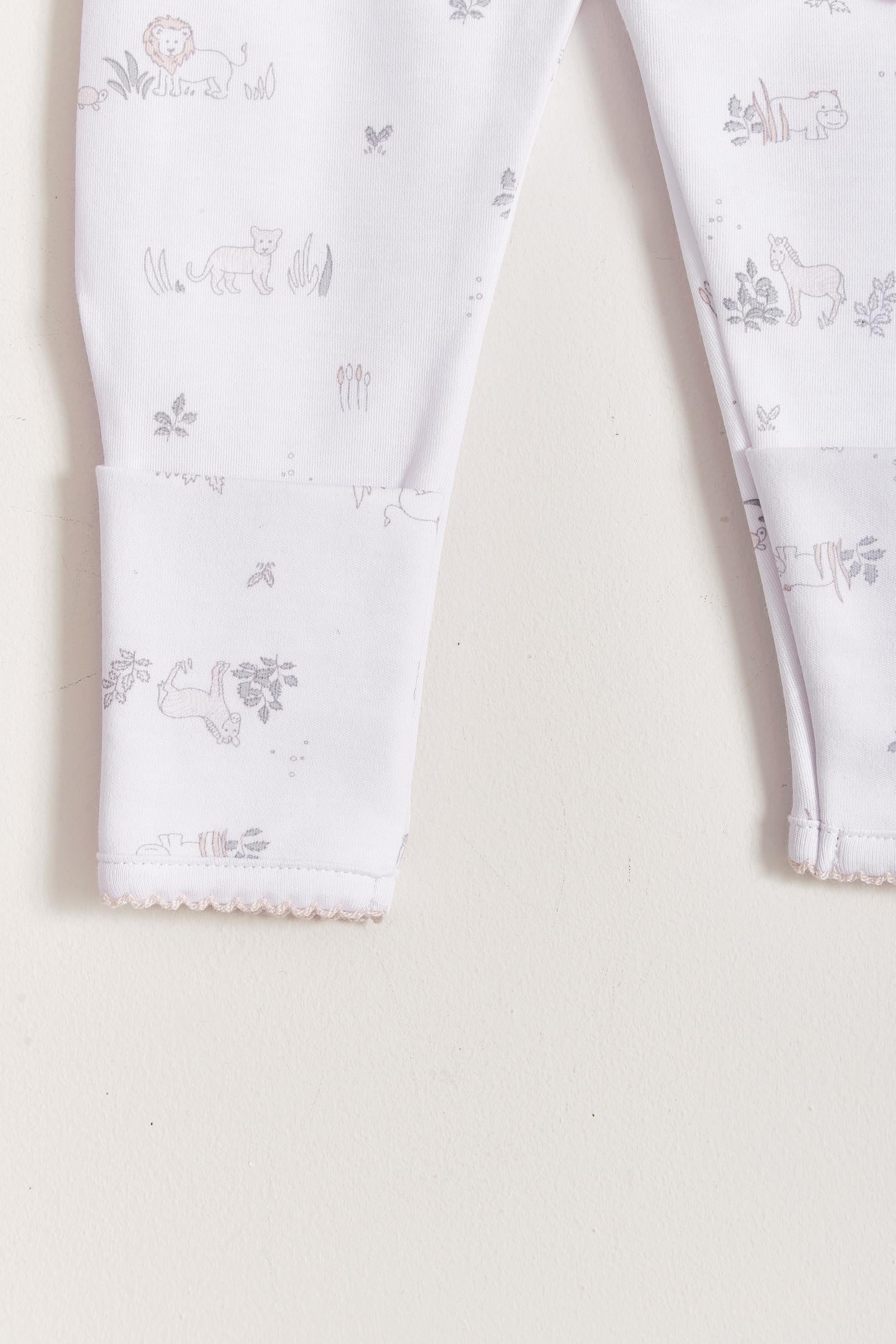 * This Mini Safari two-piece Pima cotton set is a must for your baby! * Long-sleeved bodysuit with snaps on the shoulder for a better fit and footless printed pants with cuffs that can be folded to cover the feet, especially the first days of the baby.  Composition: 100% Peruvian Pima Cotton.  Made in Peru. Machine wash cold.