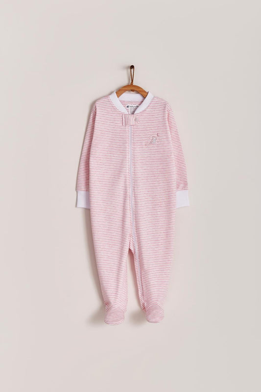 Good Night Owl long-sleeves stripped footie is what a maternity bag must-have! With zipper added for more comfort and practicality. In the larger sizes it has anti-slips on the feet so that babies do not slip when they start to take their first steps. Match it with our any of the accessories of the collection for a complete look! Colour: Pink and white. Composition: 100% Peruvian Pima Cotton.  Made in Peru.  Machine washable.   Safety warning: Keep away from fire.