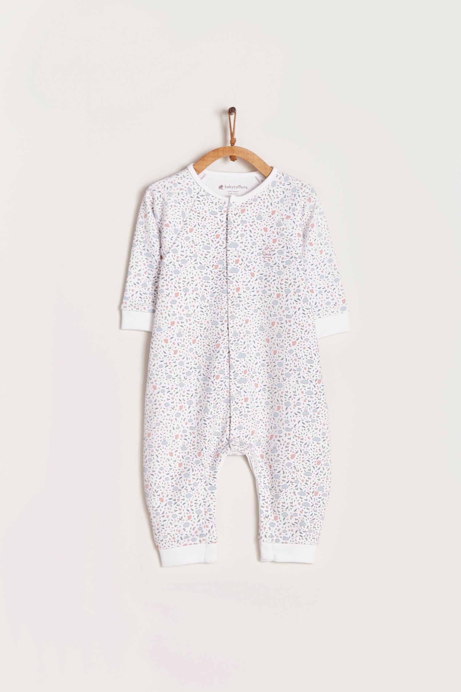 Our Fall in Love footless pyjama is just as comfy and practical as any other footie.  Your little one can grow with it and wear it for a longest time.  Soft, cute and delicate, it makes a perfect gift! Colour: White with coloured details. Composition: 100% Peruvian Pima Cotton.  Made in Peru. Machine washable. Safety warning: Keep away from fire.