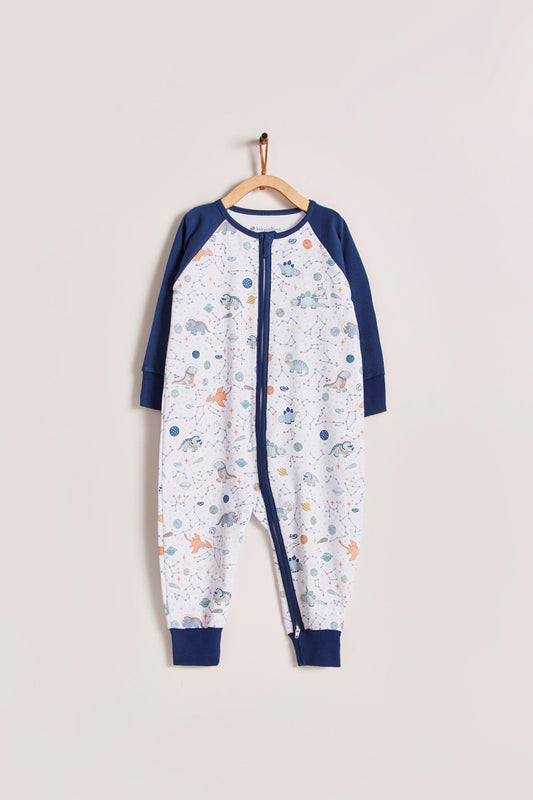 Space Dinos footless pyjama is colourful, cute and fun!  Zipper added for more comfort and practicality.  Starting in 12 months all our footies are snug fit. Colour: White with blue, light-blue and orange details. Composition: 100% Peruvian Pima Cotton.  Made in Peru. Machine washable. Safety warning: Keep away from fire.