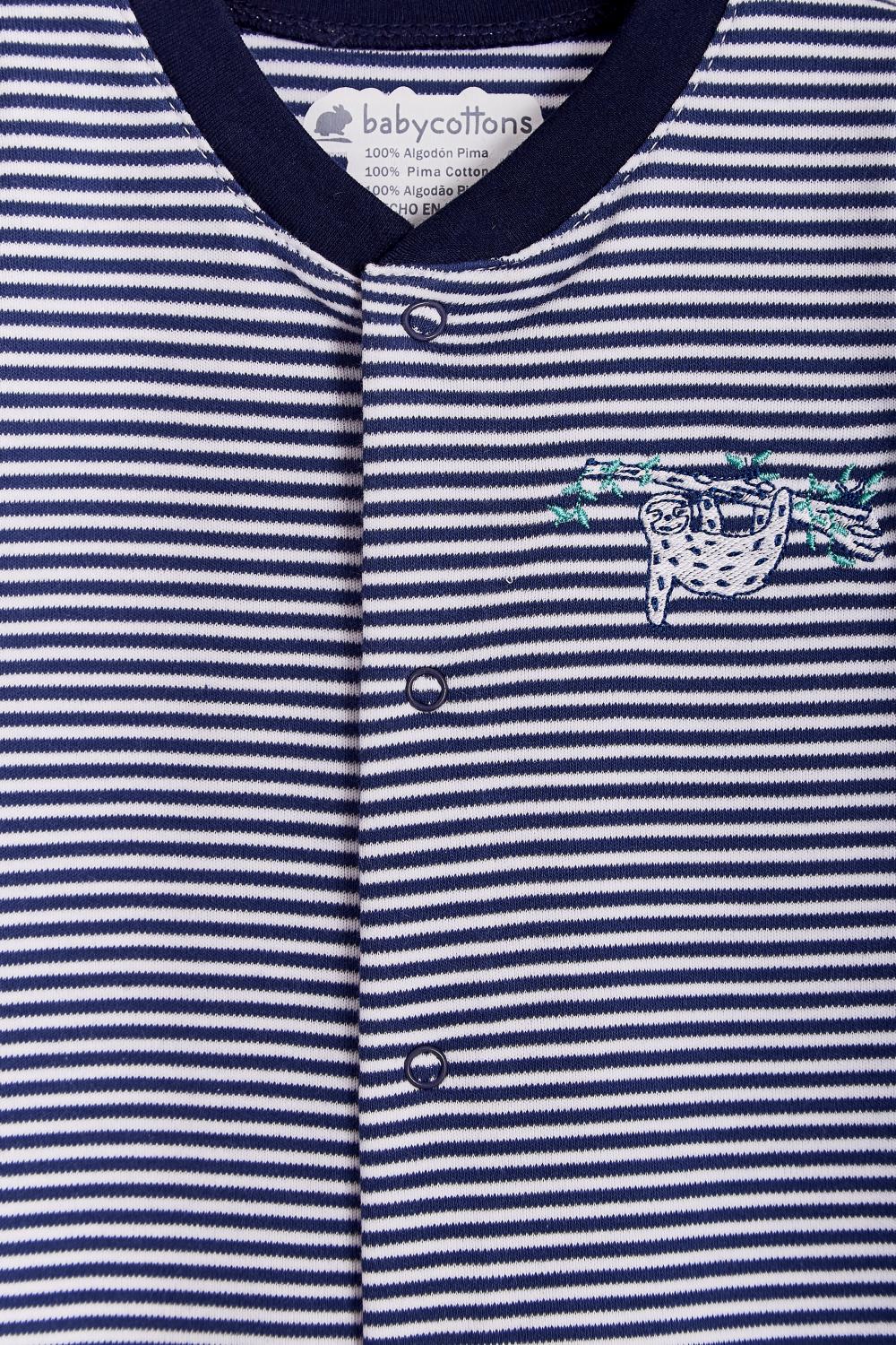 Our striped Naptime short playsuit with full snap closure make it super easy to slip on.  Very cool and fresh!  Ideal for your baby’s spring/summer wardrobe. Pair it with our Naptime bibs for the perfect look! Colour: White and blue stripes Composition: 100% Peruvian Pima Cotton.  Made in Peru. Machine washable. Safety warning: Keep away from fire.