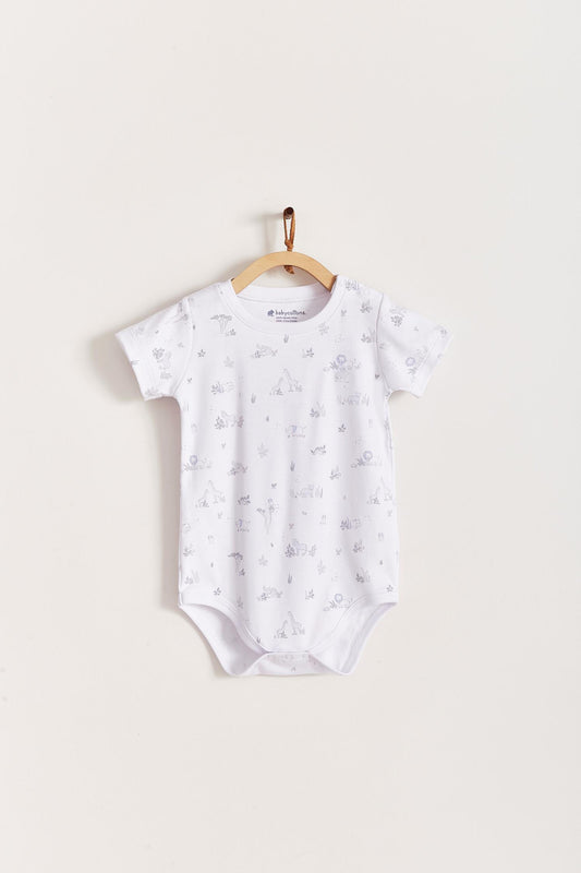 This beautiful short sleeve bodysuit featuring a full print of our Mini Safari collection is made with the softest Pima Cotton. Perfect for a playtime occasion! Pair it with any of our sweatpants or overalls for the perfect look. Composition: 100% Peruvian Pima Cotton.  Made in Peru.  Machine washable.
