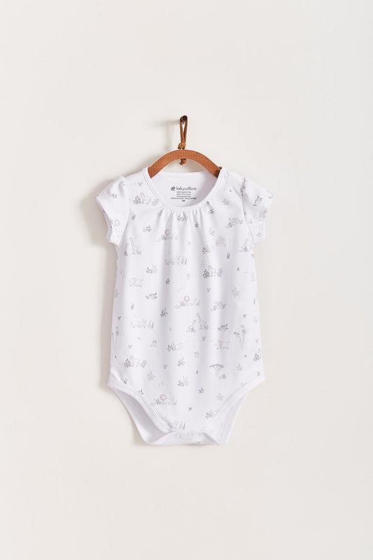 This beautiful short sleeve bodysuit featuring a full print of our Mini Safari collection is made with the softest Pima Cotton. Perfect for a playtime occasion! Pair it with any of our sweatpants or overalls for the perfect look. Composition: 100% Peruvian Pima Cotton.  Made in Peru.  Machine washable.