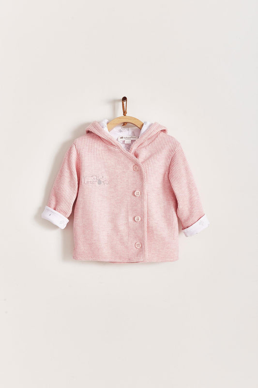 Ideal for winter, Mini Safari Waffle cardigan is super cute and comfortable for babies. Fully lined with printed Pima cotton, outside is one-color waffle styled. Combine it with our mini safari waffle pants, and mini safari bodysuit for a complete look. Colour: Pink. Composition: 100% Peruvian Pima cotton  Made in Peru. Machine washable.