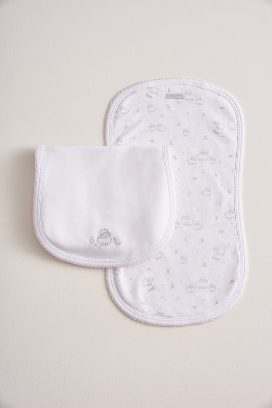 Essential set of two cute and ultra soft burp cloths, a must have for your little one with our lovely Fluffy Sheep embroidered! Two Pima cotton burp cloths of approx. 18 cm x 36 cm designed with picot edging.  Reverse side has absorbent towel for extra comfort. This product is a MUST have! Composition: 100% Pima Cotton.  Made in Peru.  Machine washable.