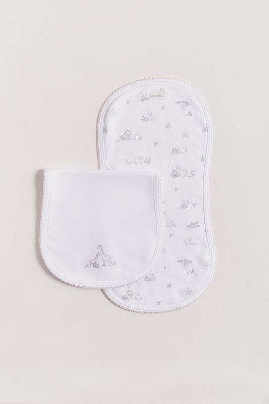 Protect your clothes after feeding with this set of two cute and ultra soft burp clothes!  Two Pima cotton burp clothes of approx. 18 cm x 36 cm, one with our Mini Safari print and the other one plain white with embroidered giraffes.  Reverse side has absorbent towel for extra comfort. This product is a MUST have! Composition: 100% Pima Cotton.  Made in Peru.  Machine washable. 