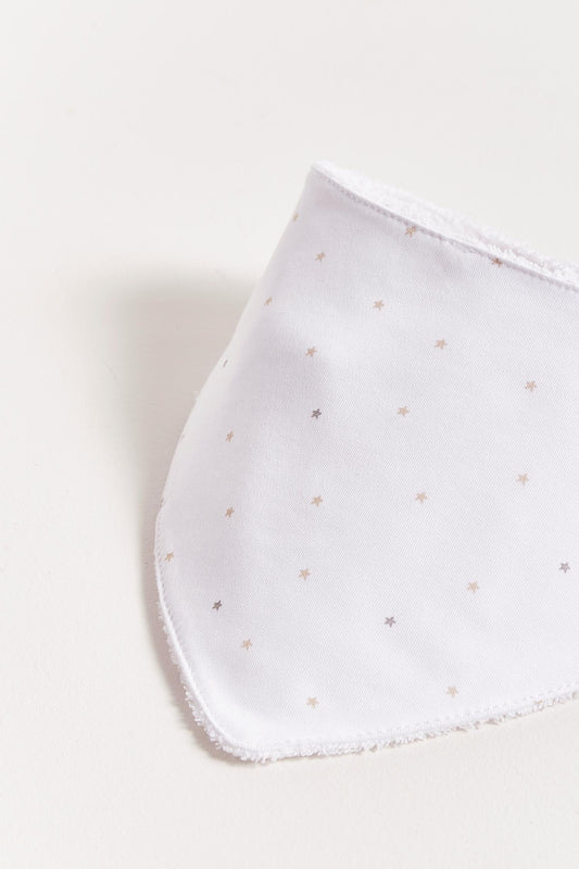 This unisex bandana bib is perfect to fit your baby from 0 to 6 months. It not only helps to keep teething baby dry and neat, but is also versatile enough for any daily outfit. Comes with full print of our lovely Night Stars collection. The reverse side has an absorbent towel for an extra comfort. Composition: 100% Peruvian Pima Cotton.  Made in Peru.  Machine washable. 