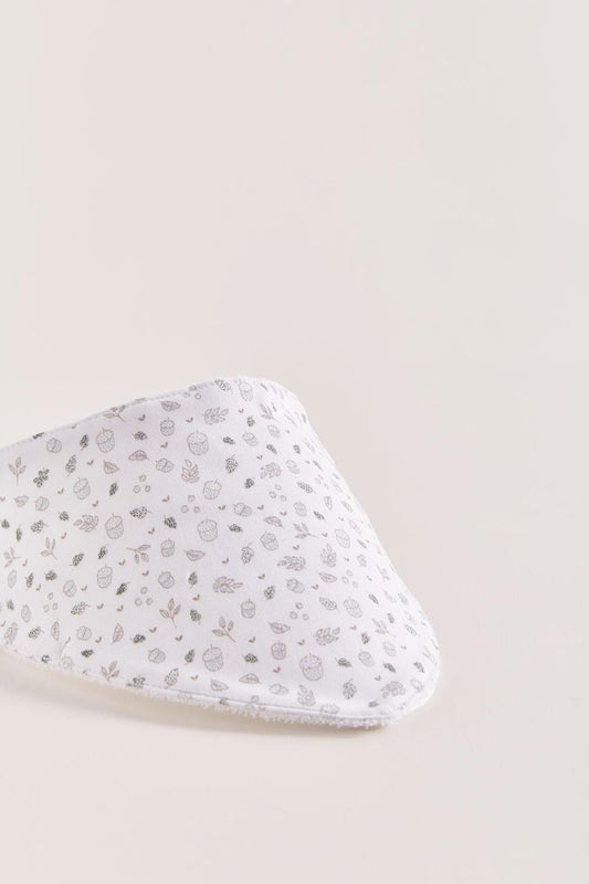 This set of 2 bandana style bibs is perfect to fit your baby from 0 to 6 months. It not only helps to keep teething baby dry and neat, but is also versatile enough for any daily outfit. One comes with an embroidery, and the second one comes with full print of the collection. The reverse side has an absorbent towel for an extra comfort. Composition: 100% Peruvian Pima Cotton.  Made in Peru.  Machine washable.